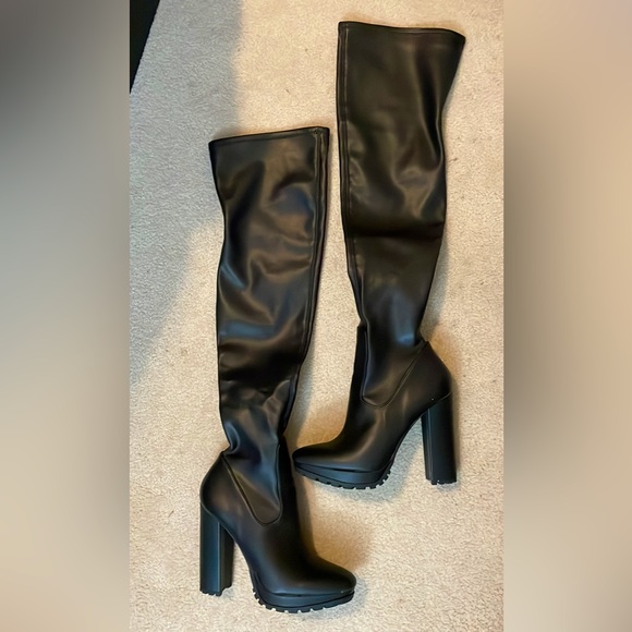 Over knee high heels boots! Very sexy - Picture 2 of 2